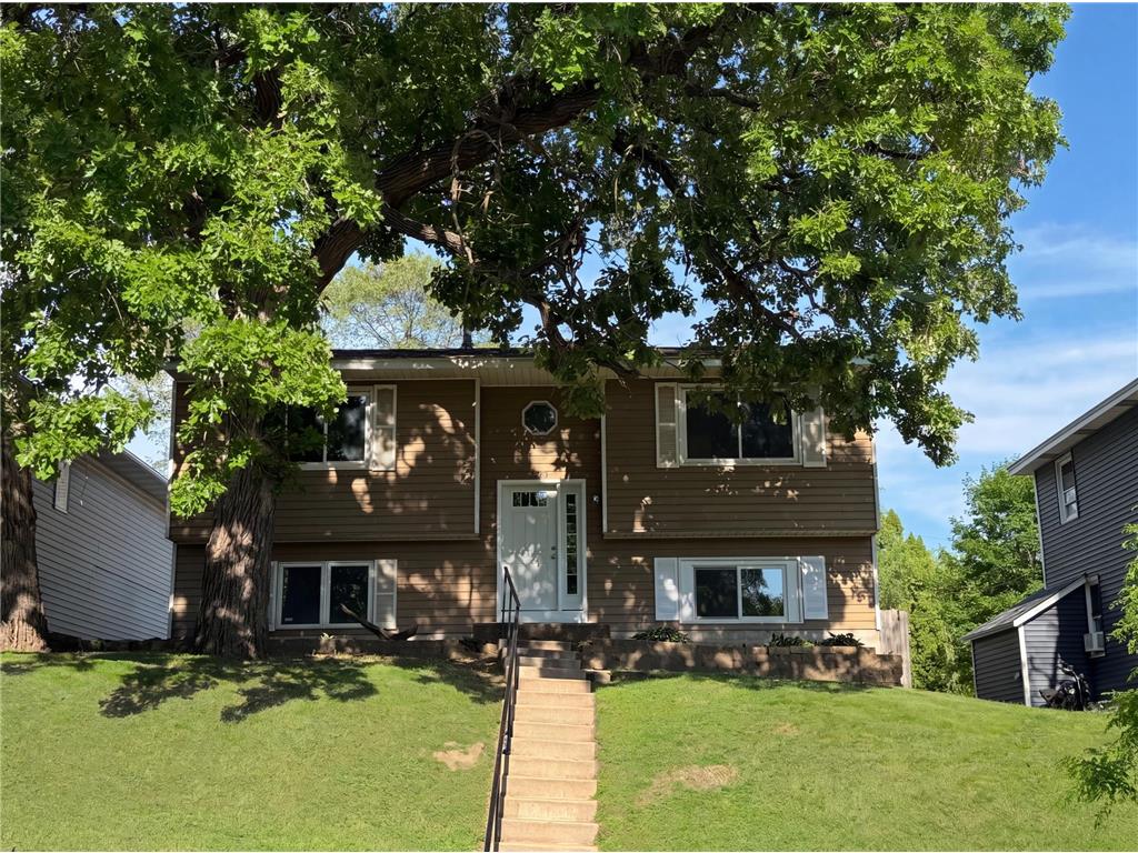 546 Hazel Street N Saint Paul MN 55119 7089735 image1