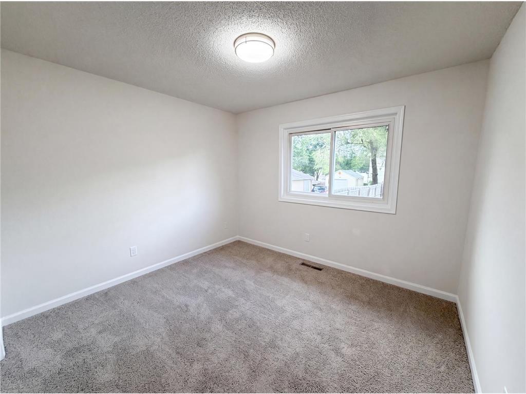 546 Hazel Street N Saint Paul MN 55119 7089735 image8