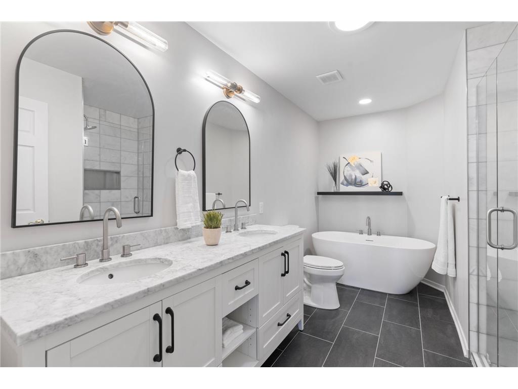 5465 Gideons Lane Shorewood MN 55331 7053970 image12
