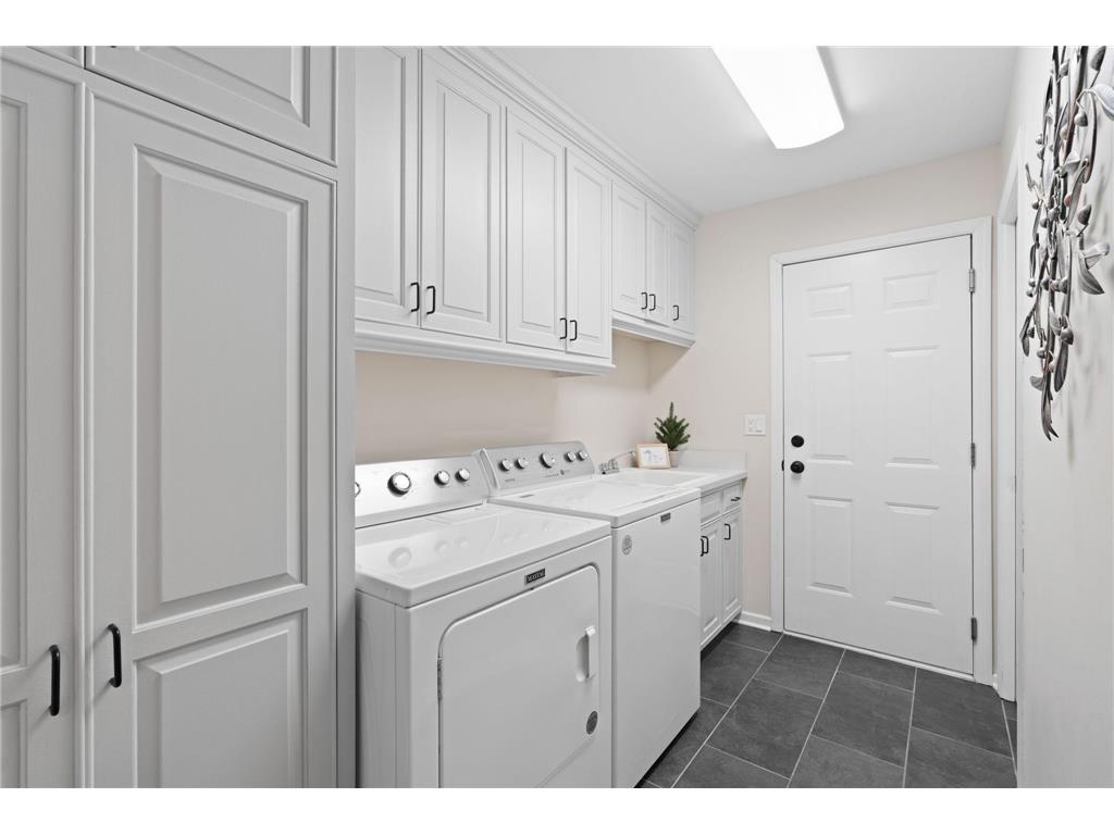 5465 Gideons Lane Shorewood MN 55331 7053970 image17
