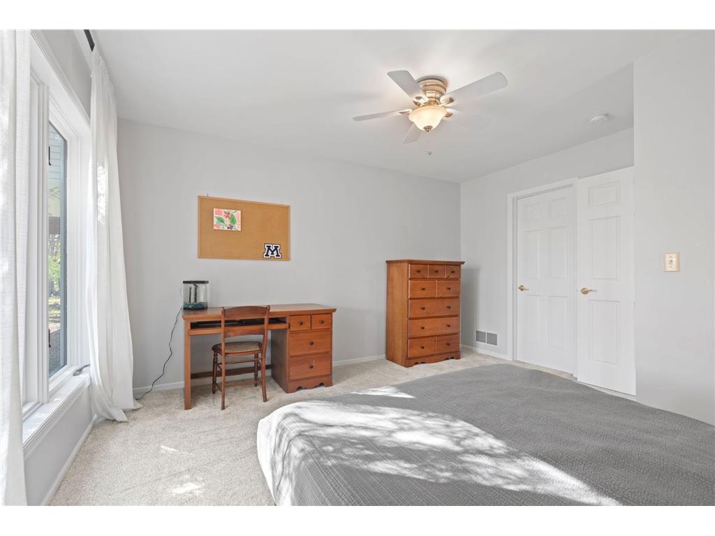 5465 Gideons Lane Shorewood MN 55331 7053970 image19