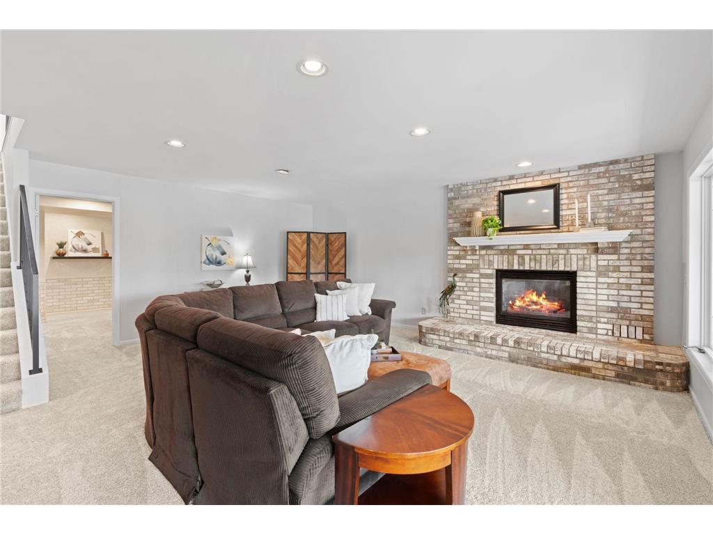5465 Gideons Lane Shorewood MN 55331 7053970 image23