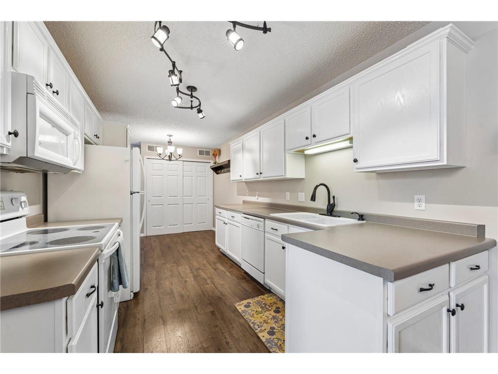 5467 Bryce Avenue Inver Grove Heights MN 55076 7104311 image12