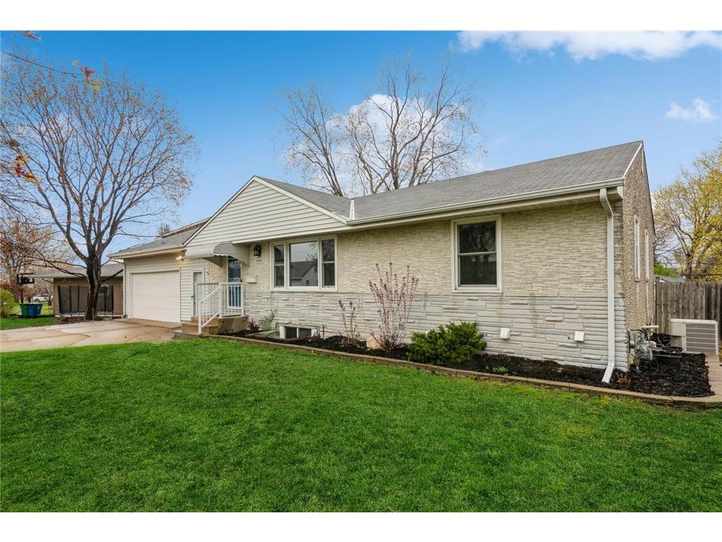 5469 Horizon Drive NE Fridley MN 55421 6526378 image1