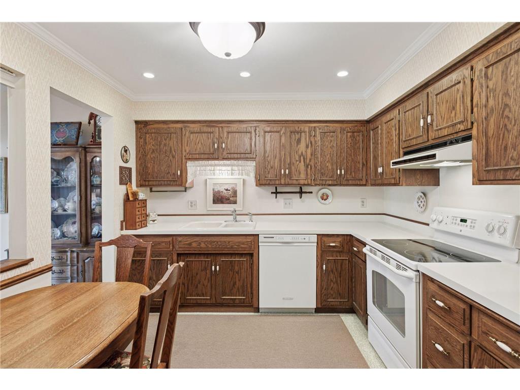 5469 Hyland Courts Drive Bloomington MN 55437 6801315 image16