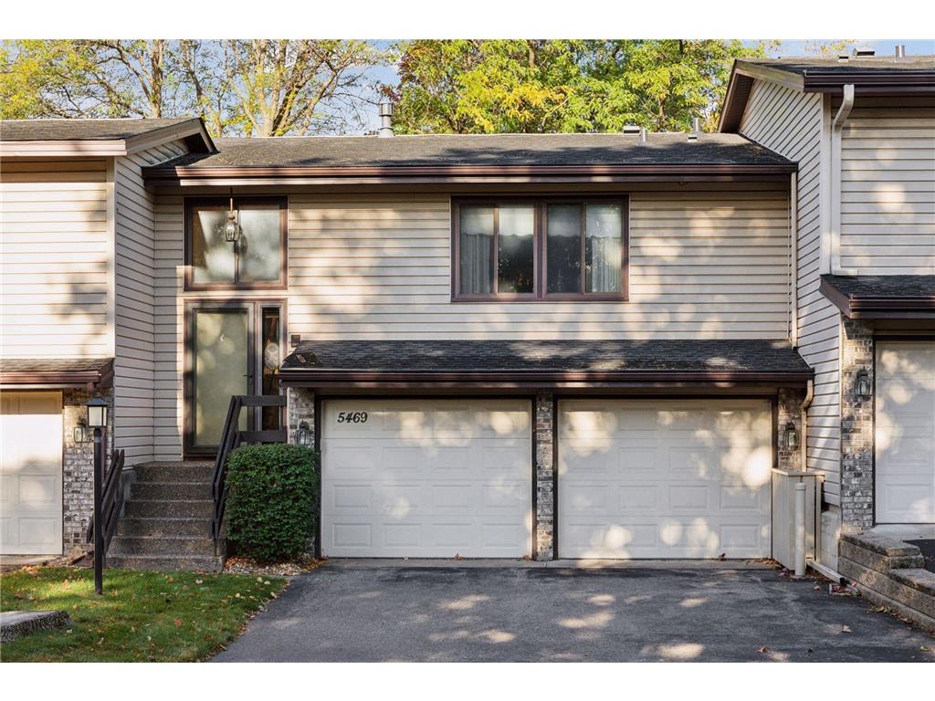 5469 Hyland Courts Drive Bloomington MN 55437 6801315 image2