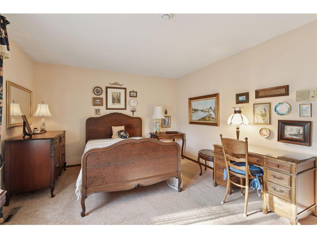 5469 Hyland Courts Drive Bloomington MN 55437 6801315 image20