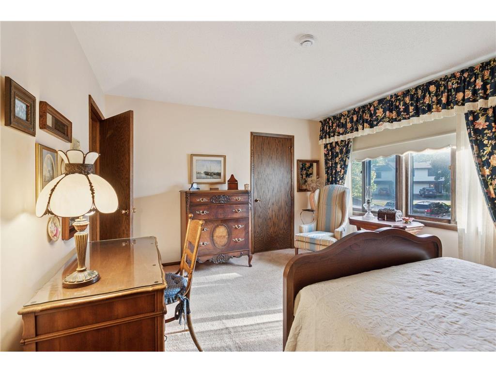 5469 Hyland Courts Drive Bloomington MN 55437 6801315 image21