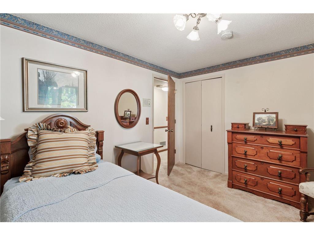 5469 Hyland Courts Drive Bloomington MN 55437 6801315 image28