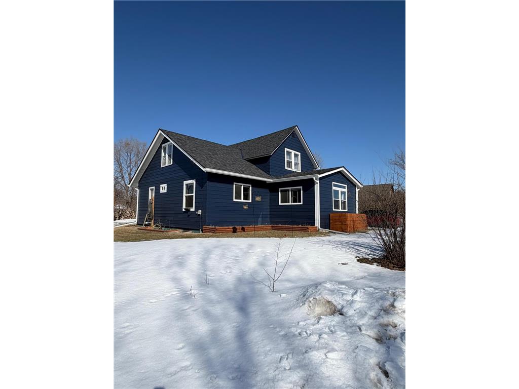 547 3rd Avenue NW Perham MN 56573 7029028 image1