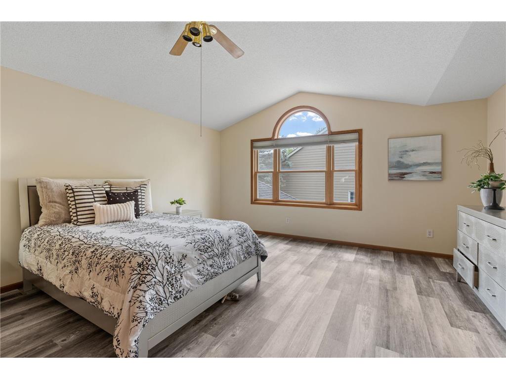 547 Abbey Way Mendota Heights MN 55120 7098190 image32