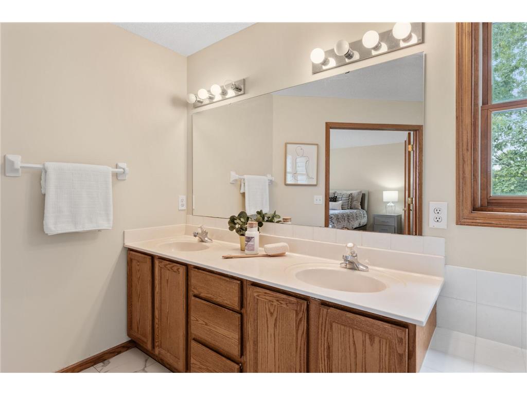 547 Abbey Way Mendota Heights MN 55120 7098190 image35