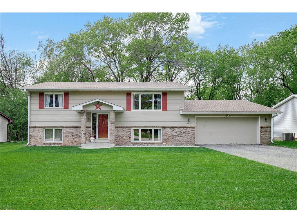547 Lakewood Drive S, Maplewood, MN 55119 MLS 6372840 Edina Realty