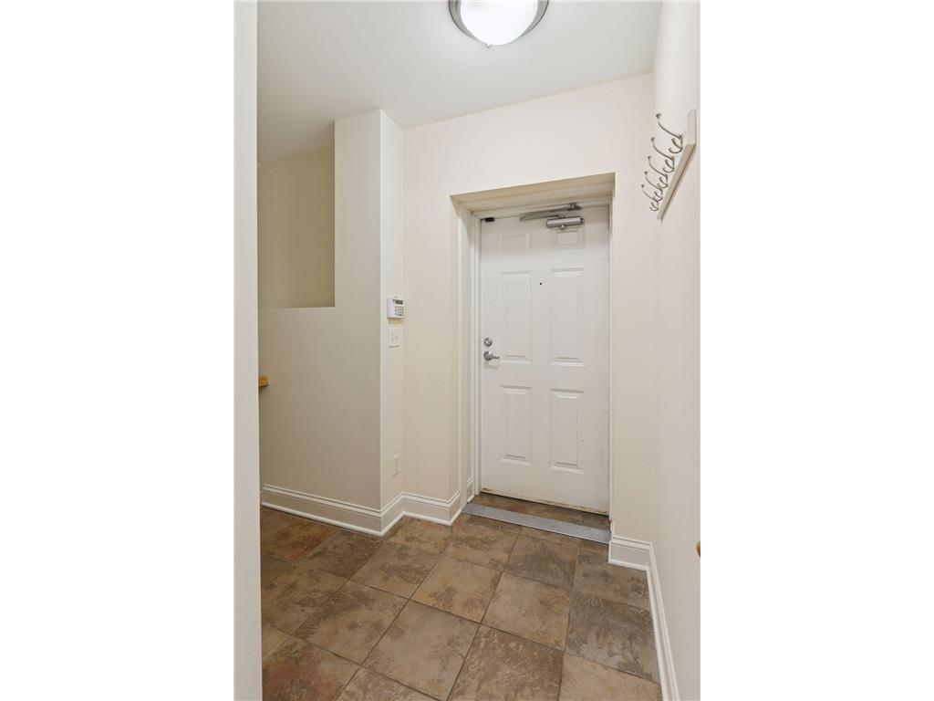 547 S 10th Street Minneapolis MN 55404 7016305 image40