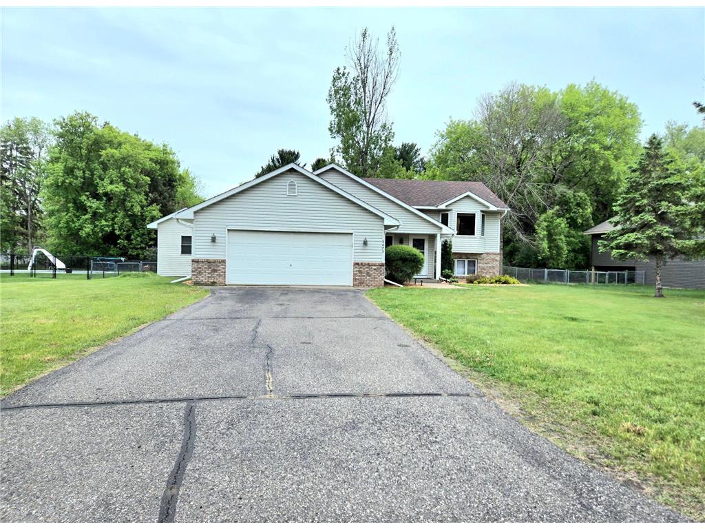 5475 273rd Street Wyoming MN 55092 7081086 image2