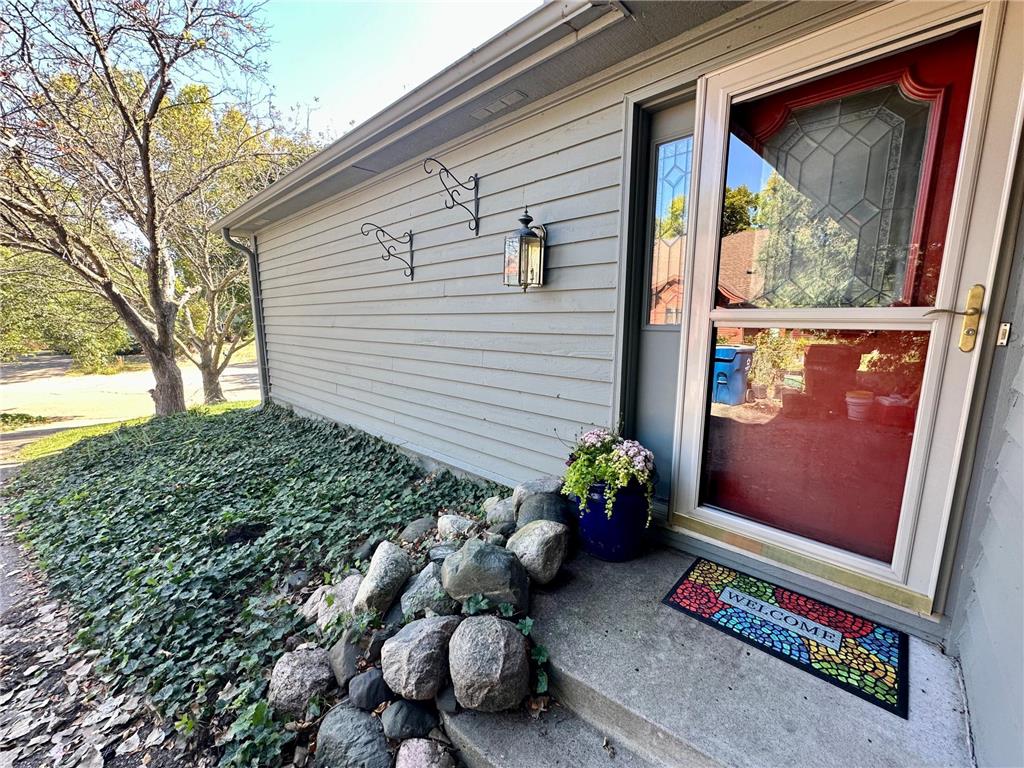 5475 Yorktown Lane N Plymouth MN 55442 6606098 image1