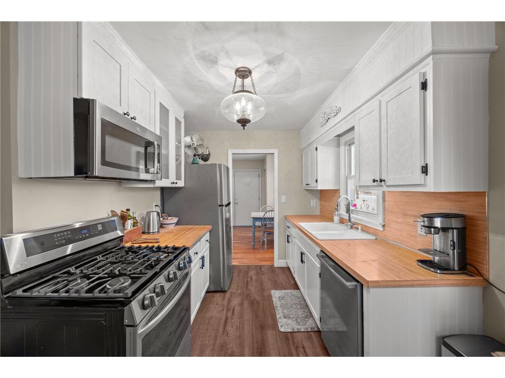 548 Doris Avenue Shoreview MN 55126 6824944 image2