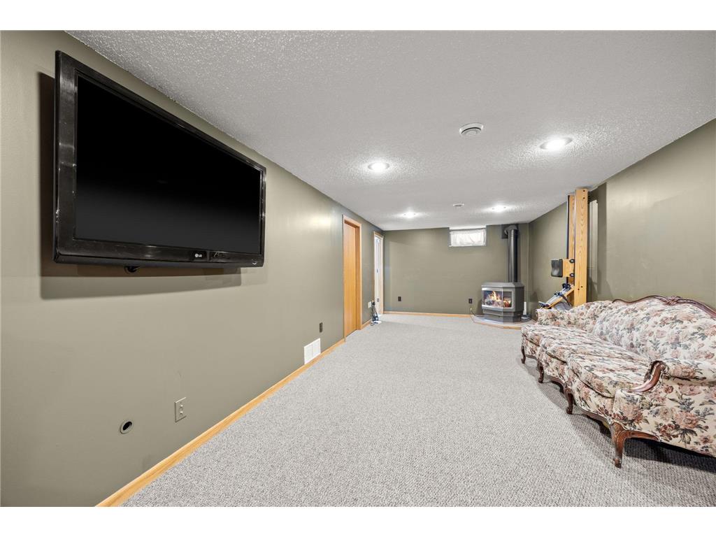 548 Doris Avenue Shoreview MN 55126 6824944 image25