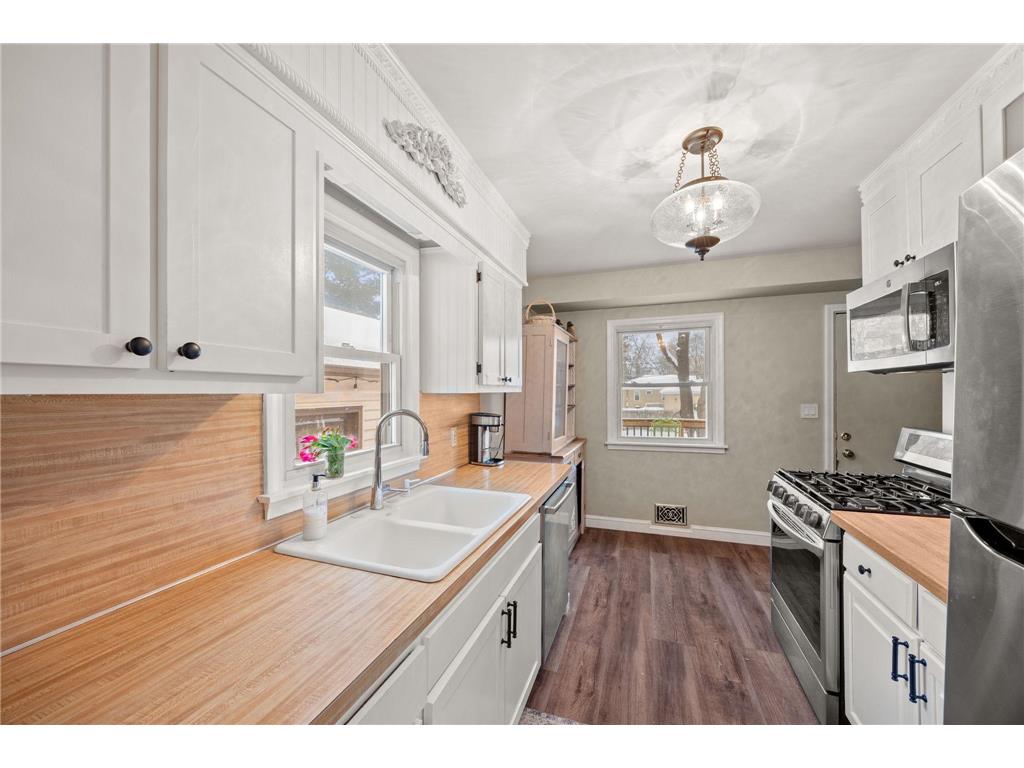 548 Doris Avenue Shoreview MN 55126 6824944 image3