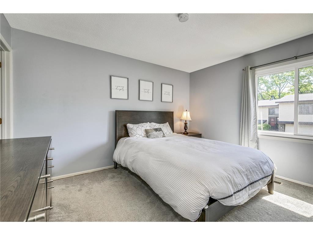 5481 Hyland Courts Drive Bloomington MN 55437 6796286 image12