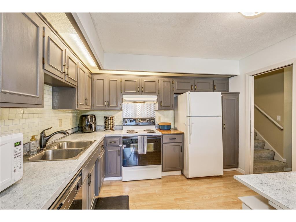 5481 Hyland Courts Drive Bloomington MN 55437 6796286 image4