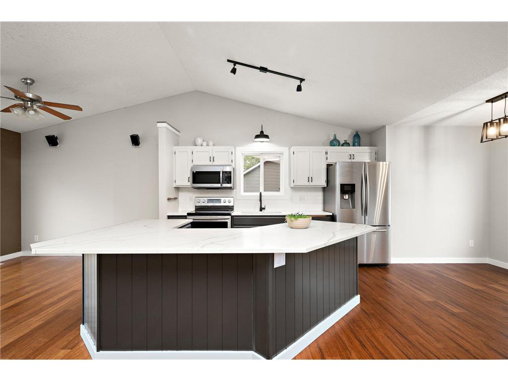 5487 Kahler Drive NE Albertville MN 55301 7071090 image13