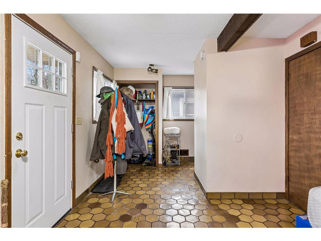 549 Asbury Street N Saint Paul MN 55104 7049440 image19