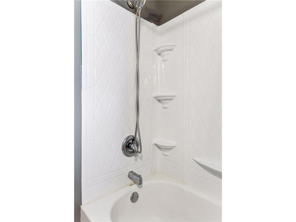 549 Doris Avenue Shoreview MN 55126 7045878 image21