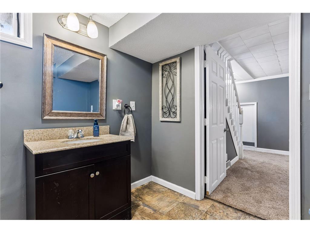 549 Doris Avenue Shoreview MN 55126 7045878 image22