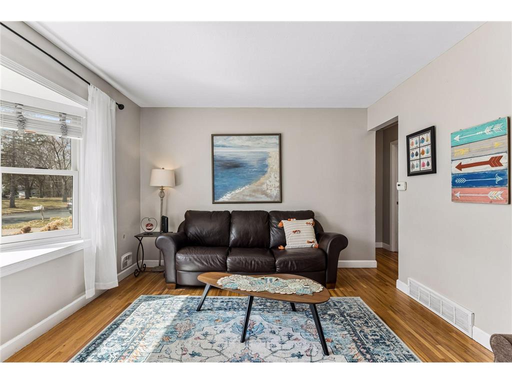 549 Doris Avenue Shoreview MN 55126 7045878 image4
