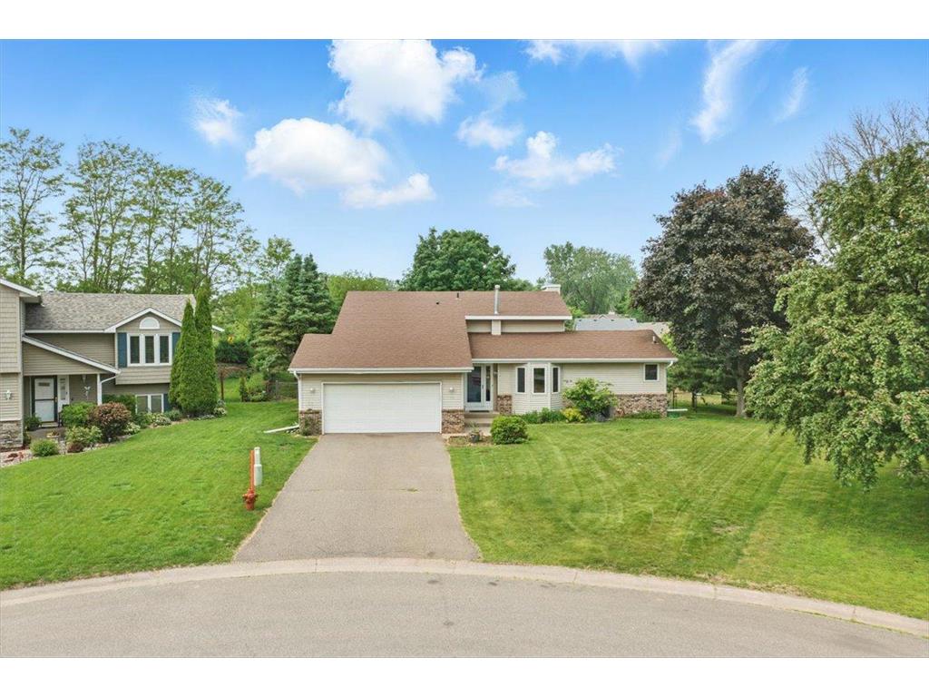 5492 Golfview Place N Oakdale MN 55128 6733318 image1