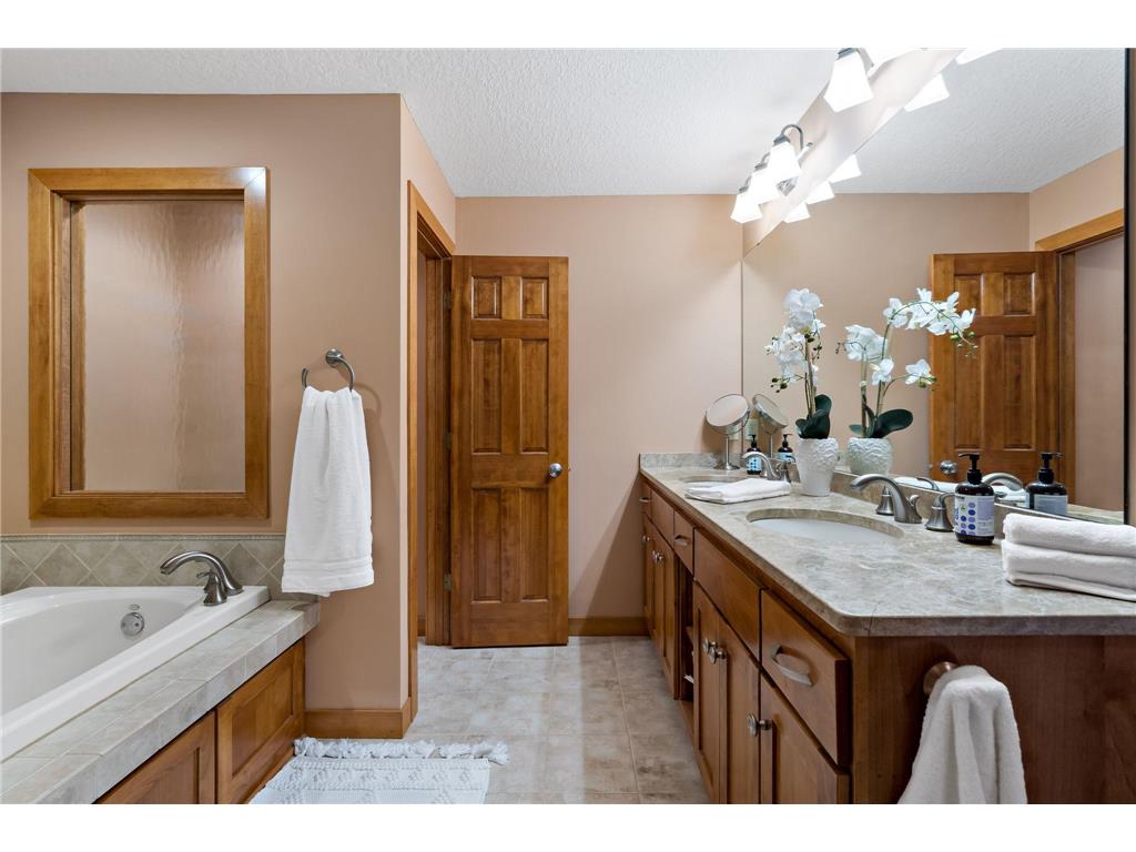 5492 Lost Lake Lane Mound MN 55364 - Lake Minnetonka 7073537 image33