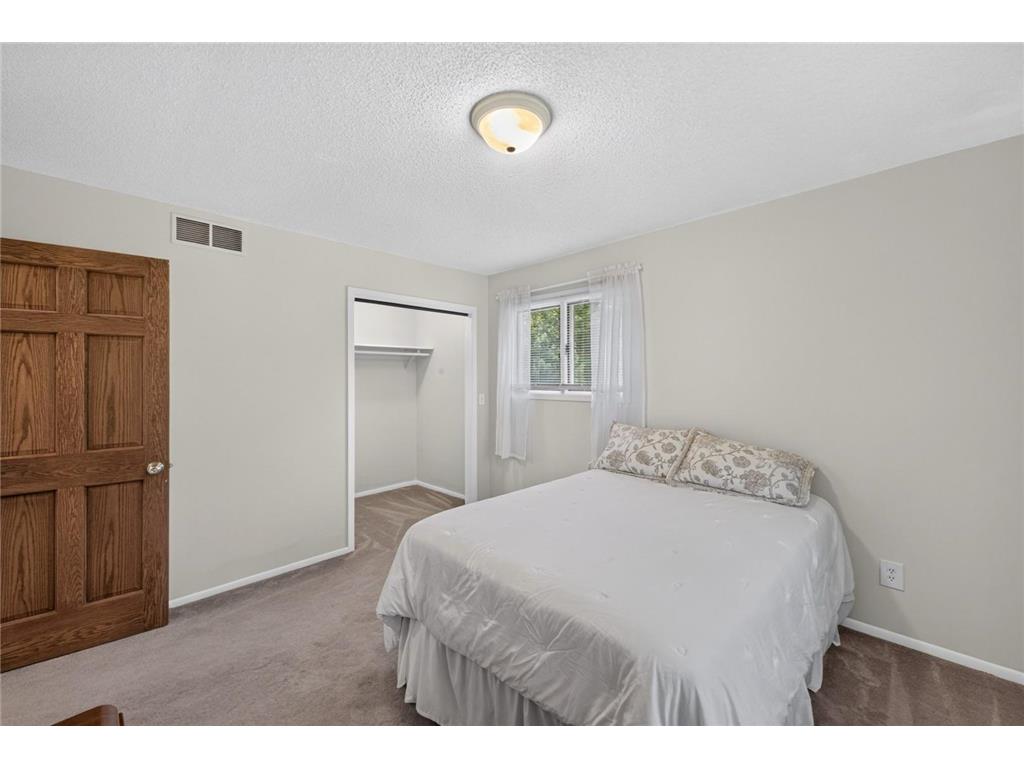 5493 Saint Mary Drive NW Rochester MN 55901 7088172 image28