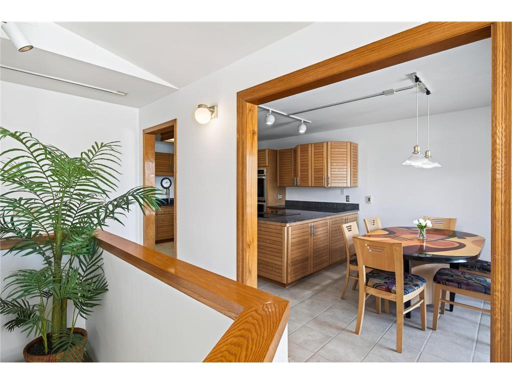 55 Interlachen Drive Tonka Bay MN 55331 - Lake Minnetonka 6794353 image11