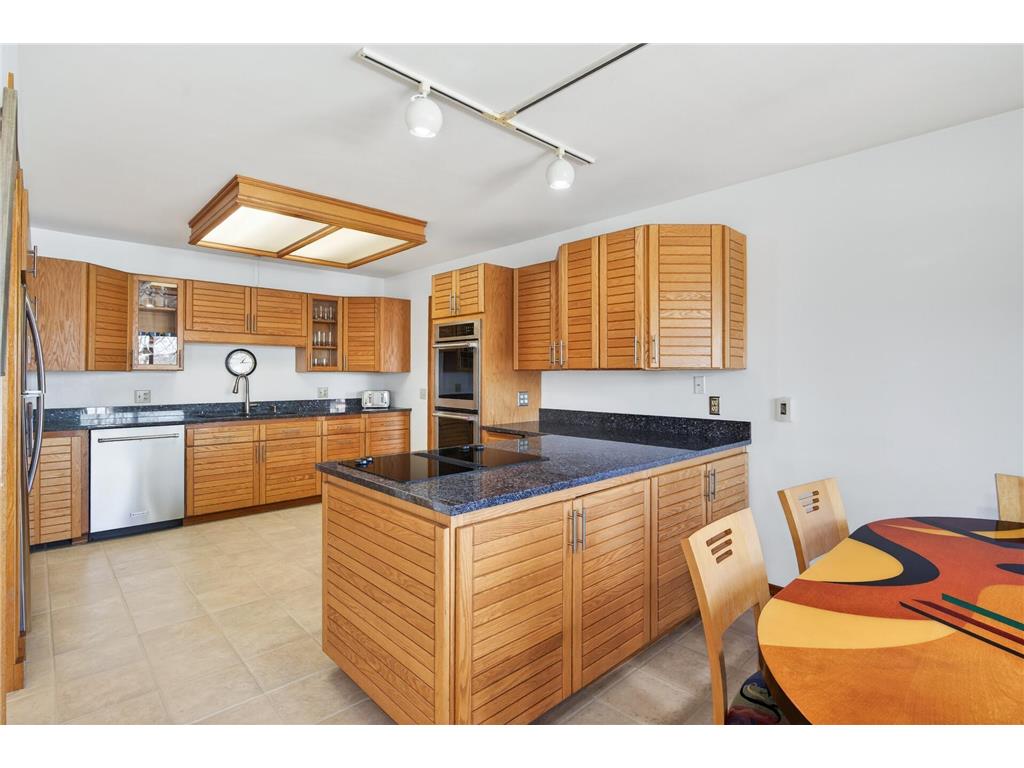 55 Interlachen Drive Tonka Bay MN 55331 - Lake Minnetonka 6794353 image16