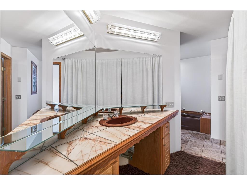 55 Interlachen Drive Tonka Bay MN 55331 - Lake Minnetonka 6794353 image26