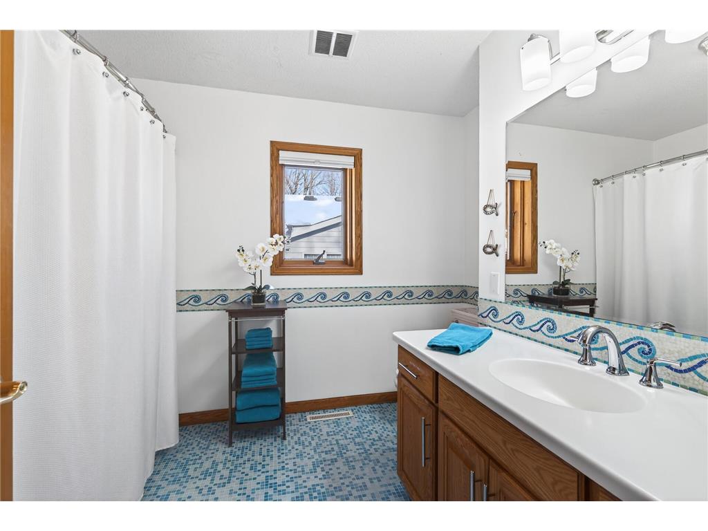 55 Interlachen Drive Tonka Bay MN 55331 - Lake Minnetonka 6794353 image32