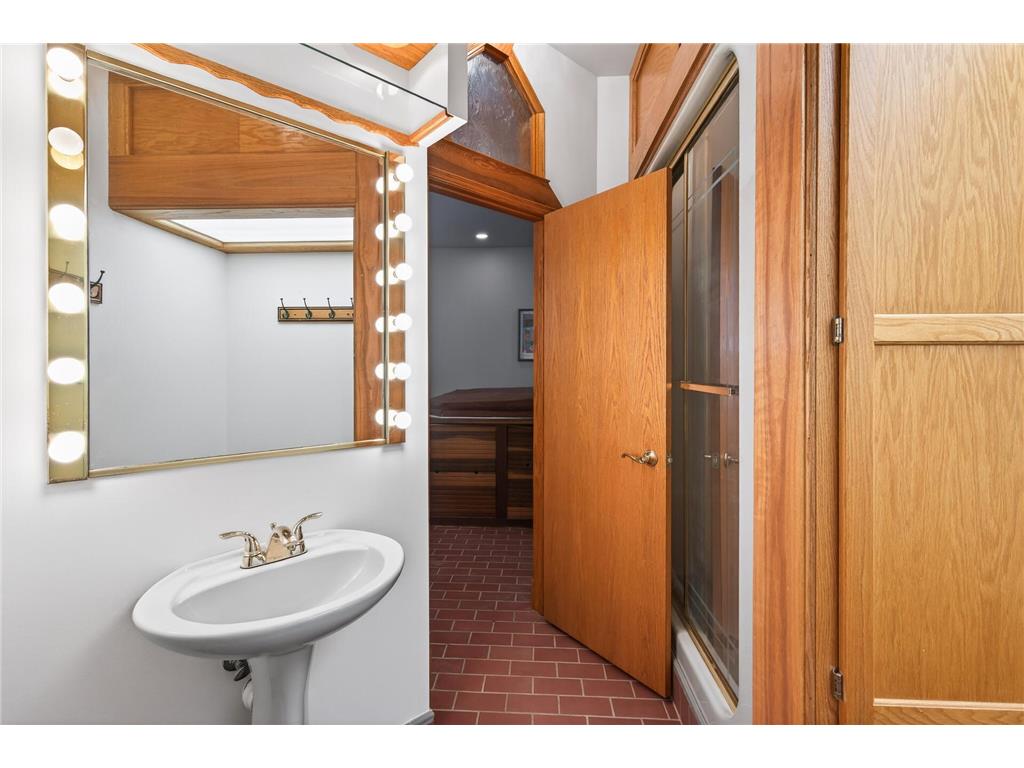 55 Interlachen Drive Tonka Bay MN 55331 - Lake Minnetonka 6794353 image45