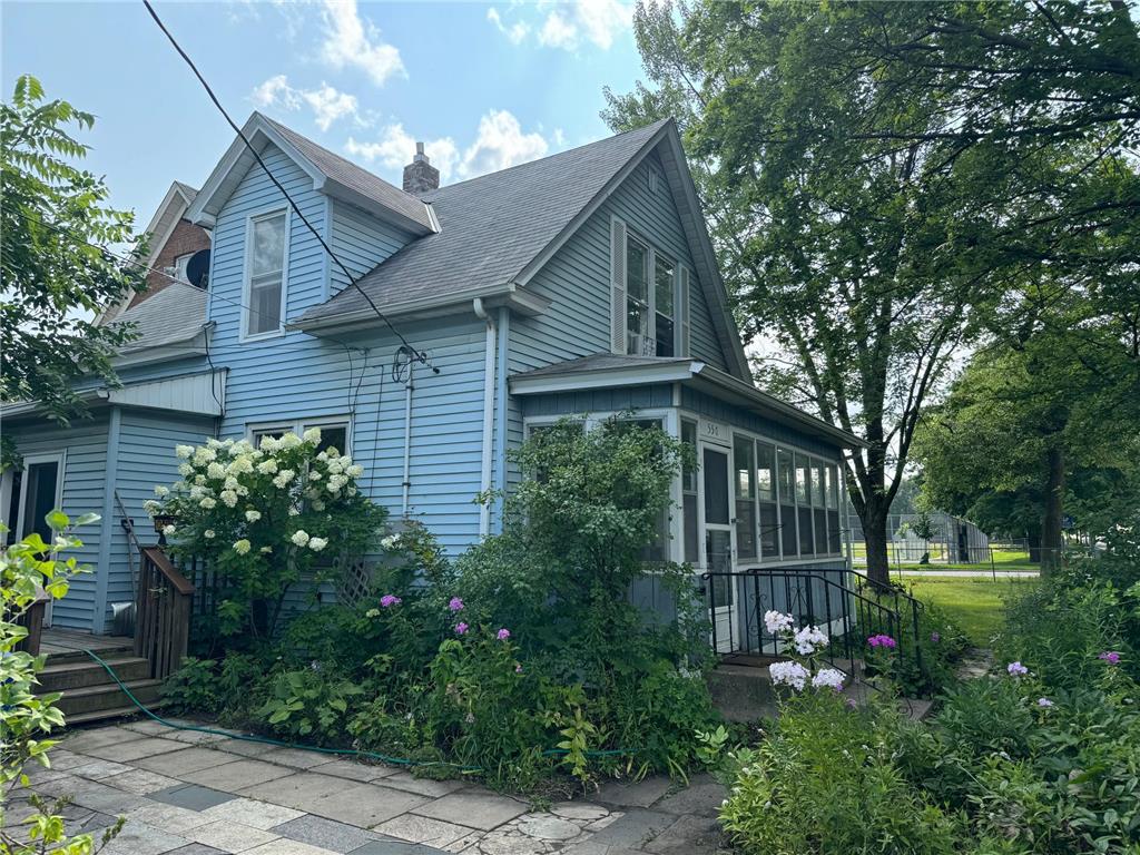 550 Saint Clair Avenue Saint Paul MN 55102 6560602 image1