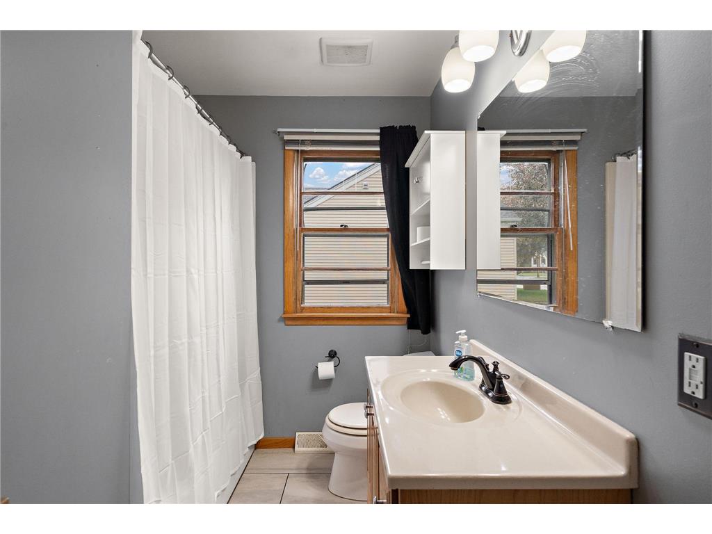 550 W 4th Street Rush City MN 55069 7060257 image15
