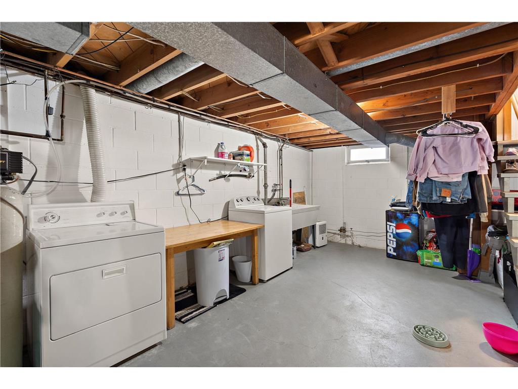 550 W 4th Street Rush City MN 55069 7060257 image20