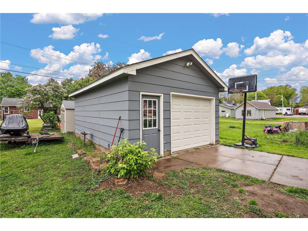 550 W 4th Street Rush City MN 55069 7060257 image25