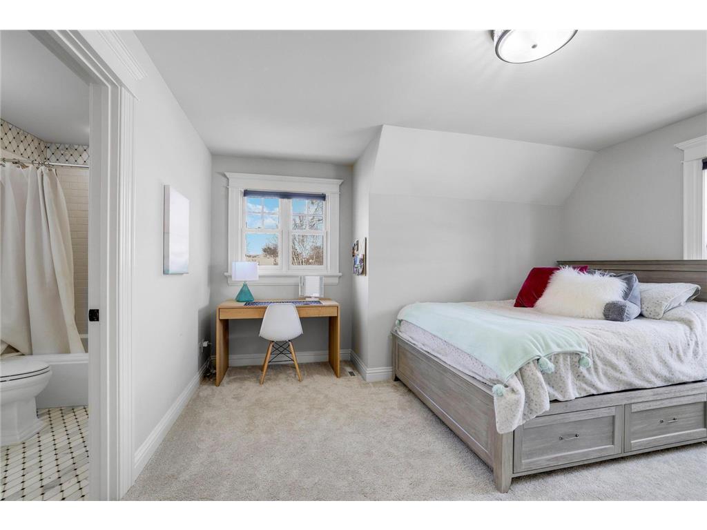 5500 Halifax Lane Edina MN 55424 - Minnehaha Creek 6820710 image36