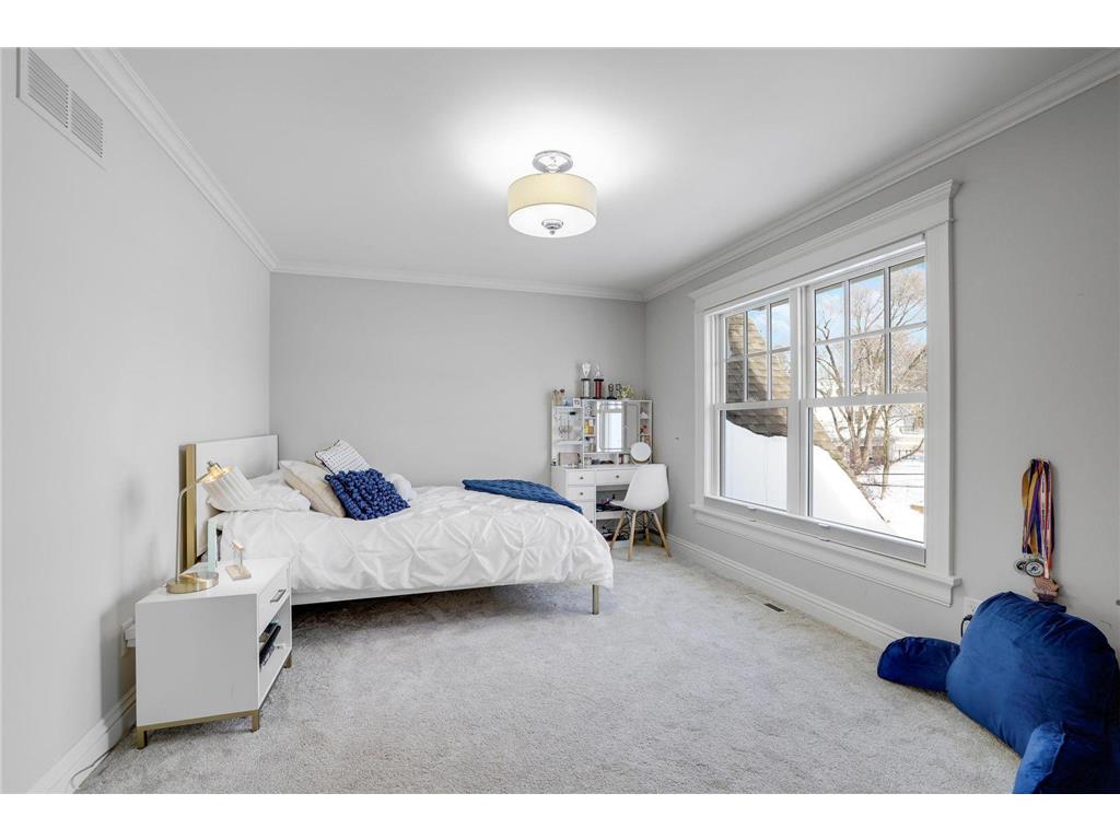 5500 Halifax Lane Edina MN 55424 - Minnehaha Creek 6820710 image40