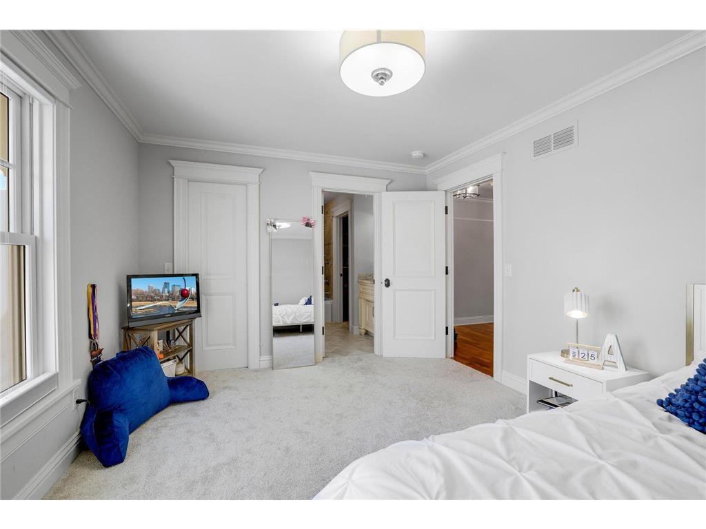 5500 Halifax Lane Edina MN 55424 - Minnehaha Creek 6820710 image41