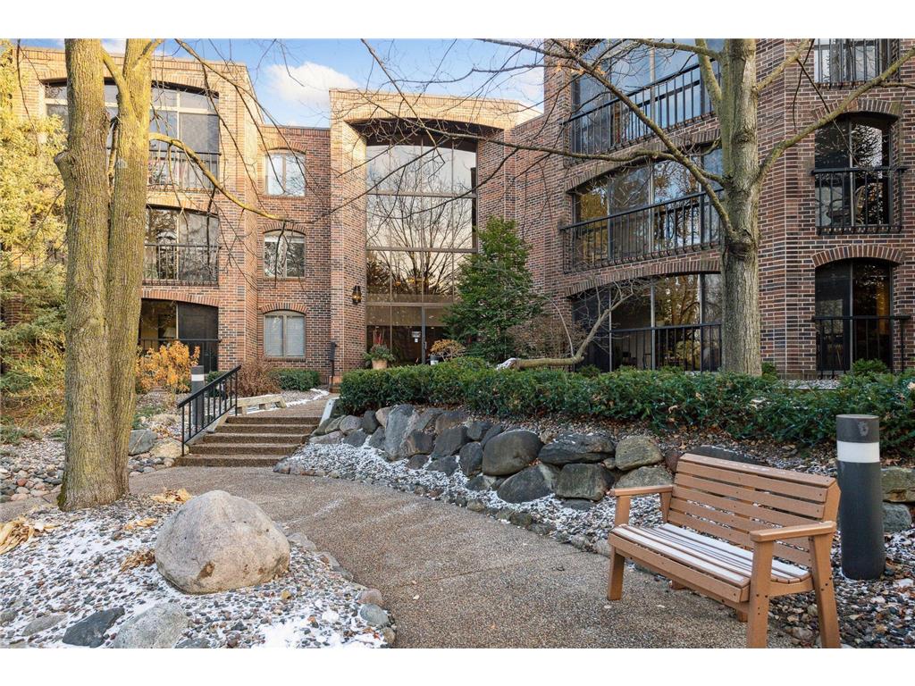 5501 Dewey Hill Road #131 Edina MN 55439 6461490 image1