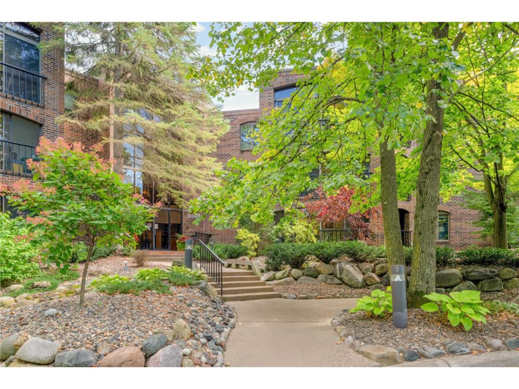 5501 Dewey Hill Road #133 Edina MN 55439 6336947 image1