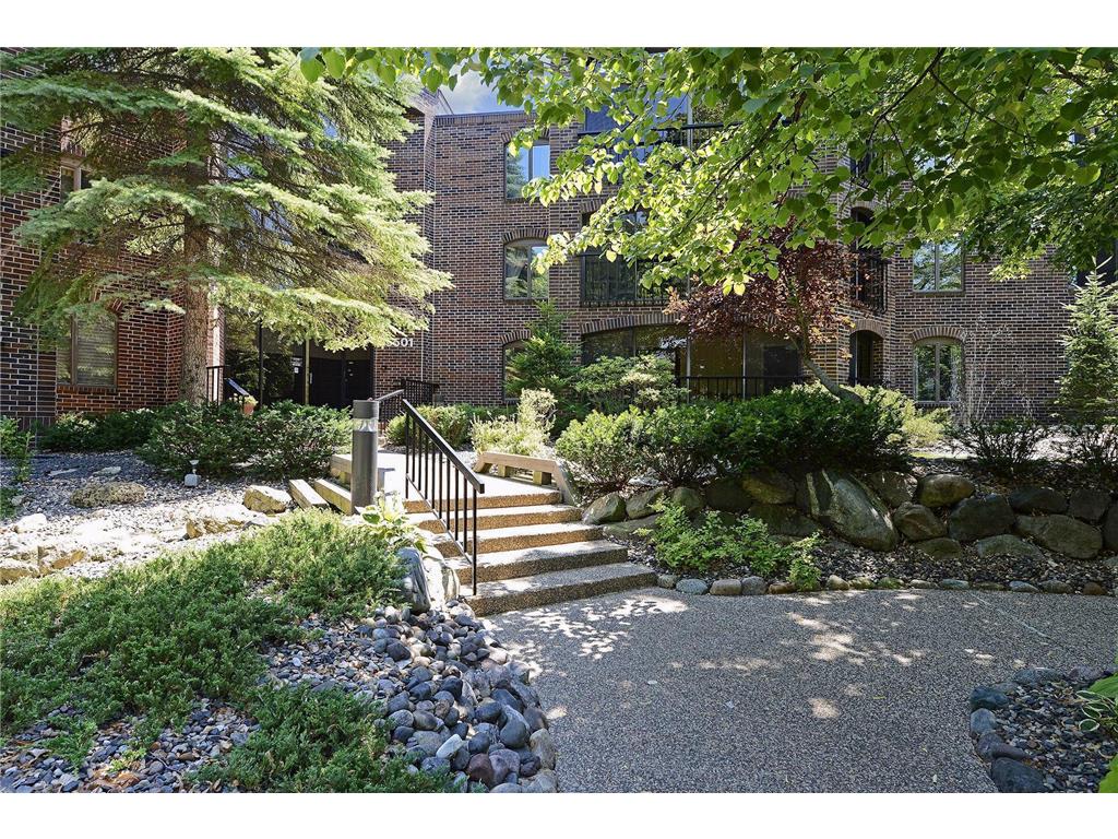 5501 Dewey Hill Road #225 Edina MN 55439 6502478 image1