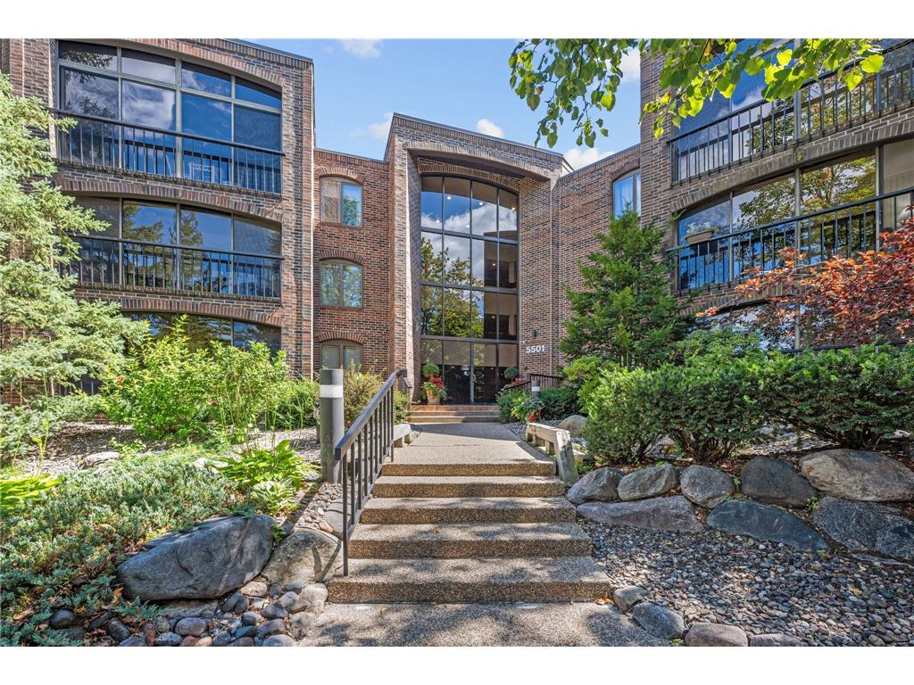 5501 Dewey Hill Road #330 Edina MN 55439 6800445 image1