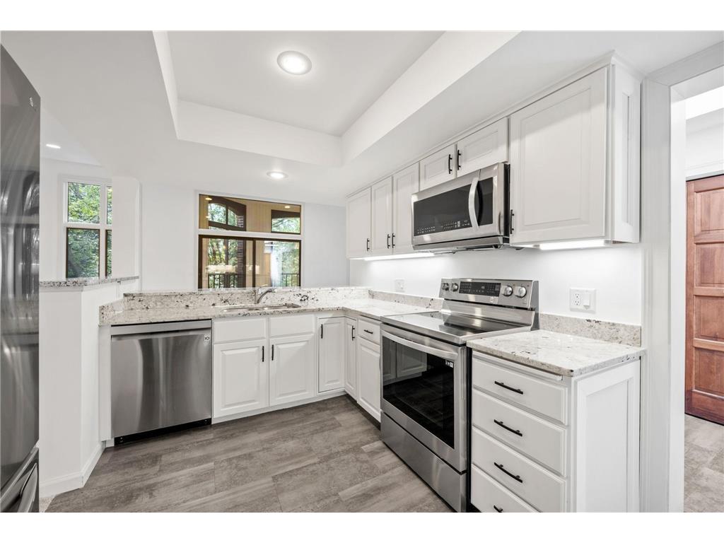 5501 Dewey Hill Road #330 Edina MN 55439 6800445 image20